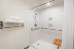 holiday-inn-eureka-5141003715-4x3