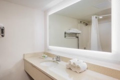 holiday-inn-eureka-5141003827-4x3