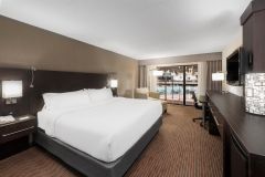 premium-room-1-king-pool-view