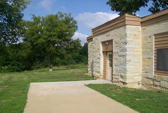 Pet-Friendly Hotel Near Six Flags St. Louis in Eureka, MO